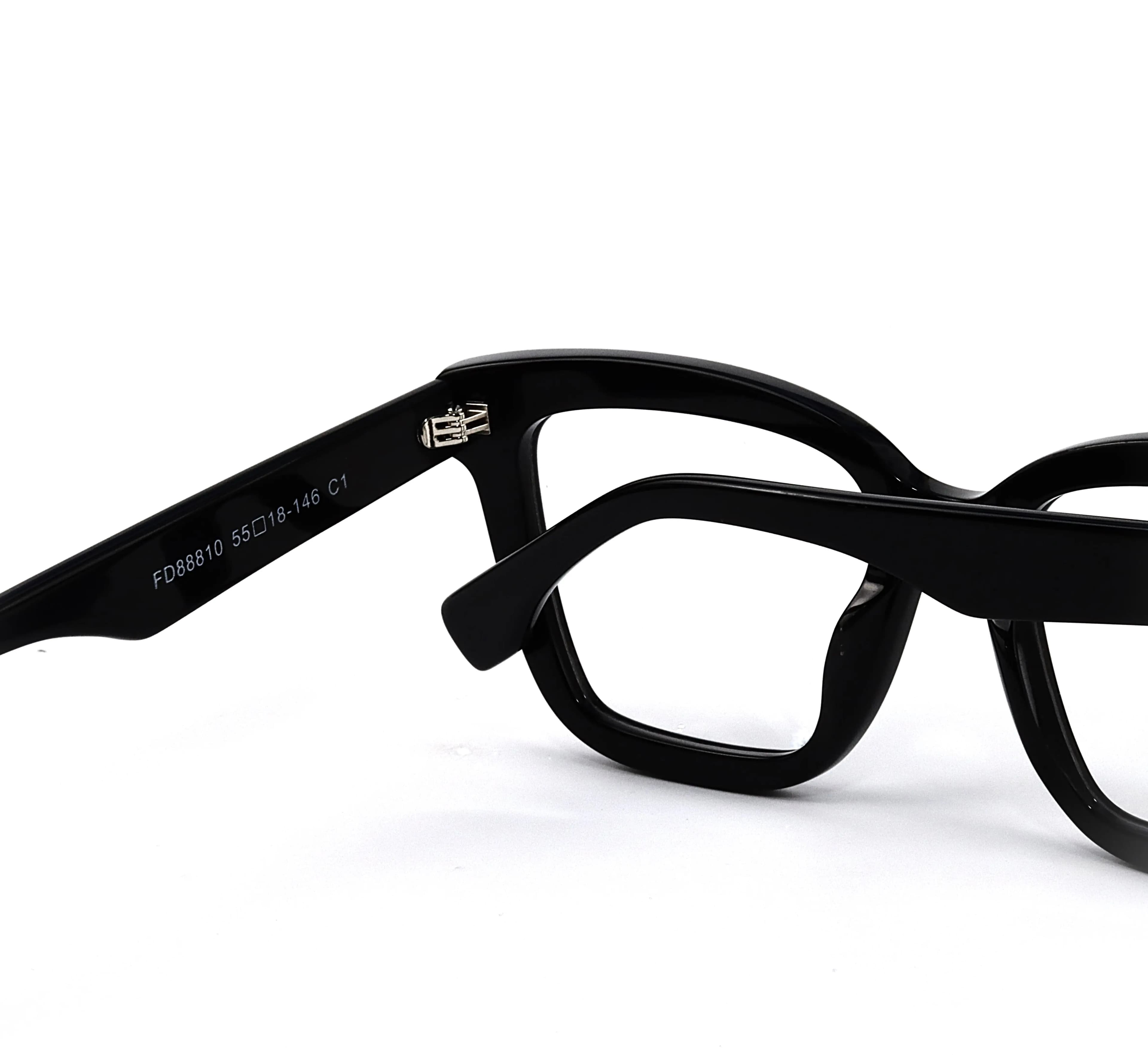 ATELIER Cápsula escarlata FD88810-C1 Try-On